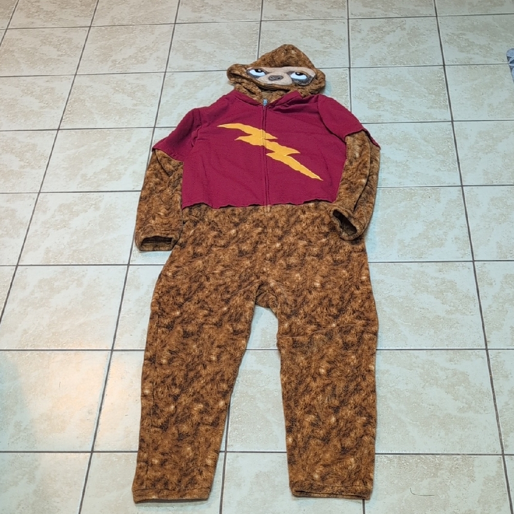 Women's Red and Brown Hooded Pajama Set - Picture 3 of 7
